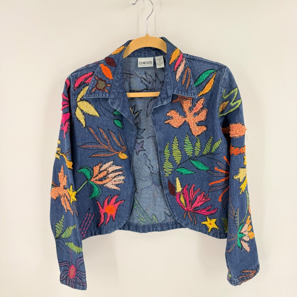 Chico's Denim Jacket Blue Size 1 (8-10) Embroidered Floral Boho Art To Wear